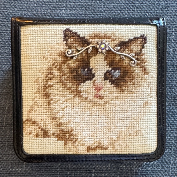Brighton Handbags - Brighton embroidered cat wallet